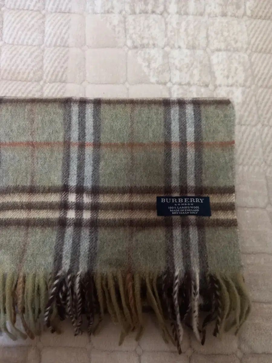 バーバリー マフラー ユニセックス 未使用 - メルカリ