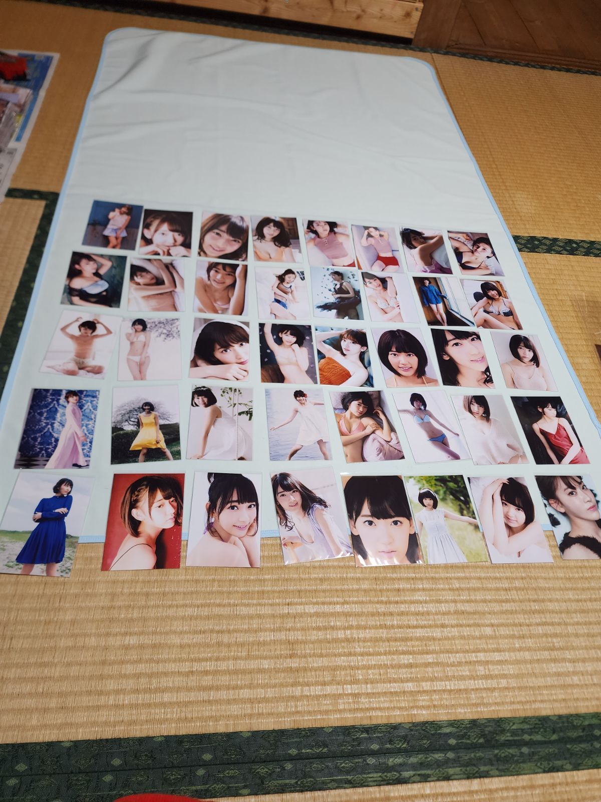 宮脇咲良さん L判40枚 グラビアアイドル 裏面に英数文字記載あり 9×13