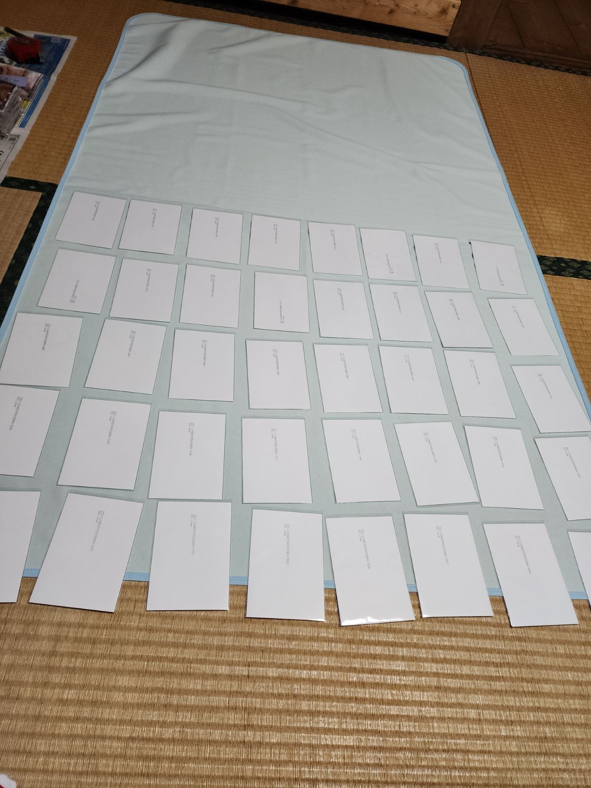 宮脇咲良さん L判40枚 グラビアアイドル 裏面に英数文字記載あり 9×13