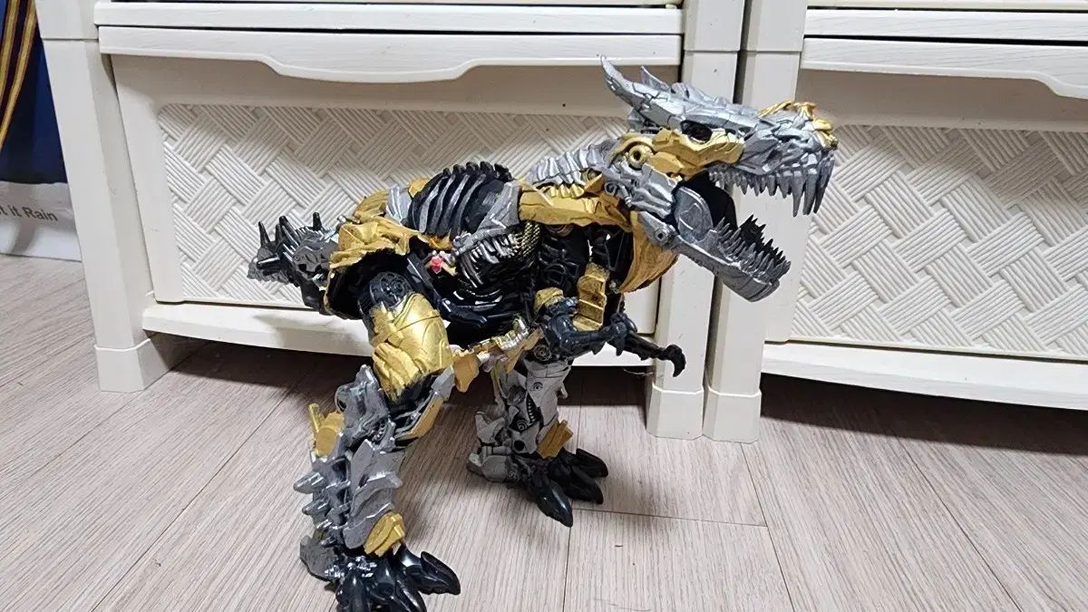 スタジオ シリーズ 07 絵 ぼっち・ざ・ろっく！ 塗装済み完成品 出品