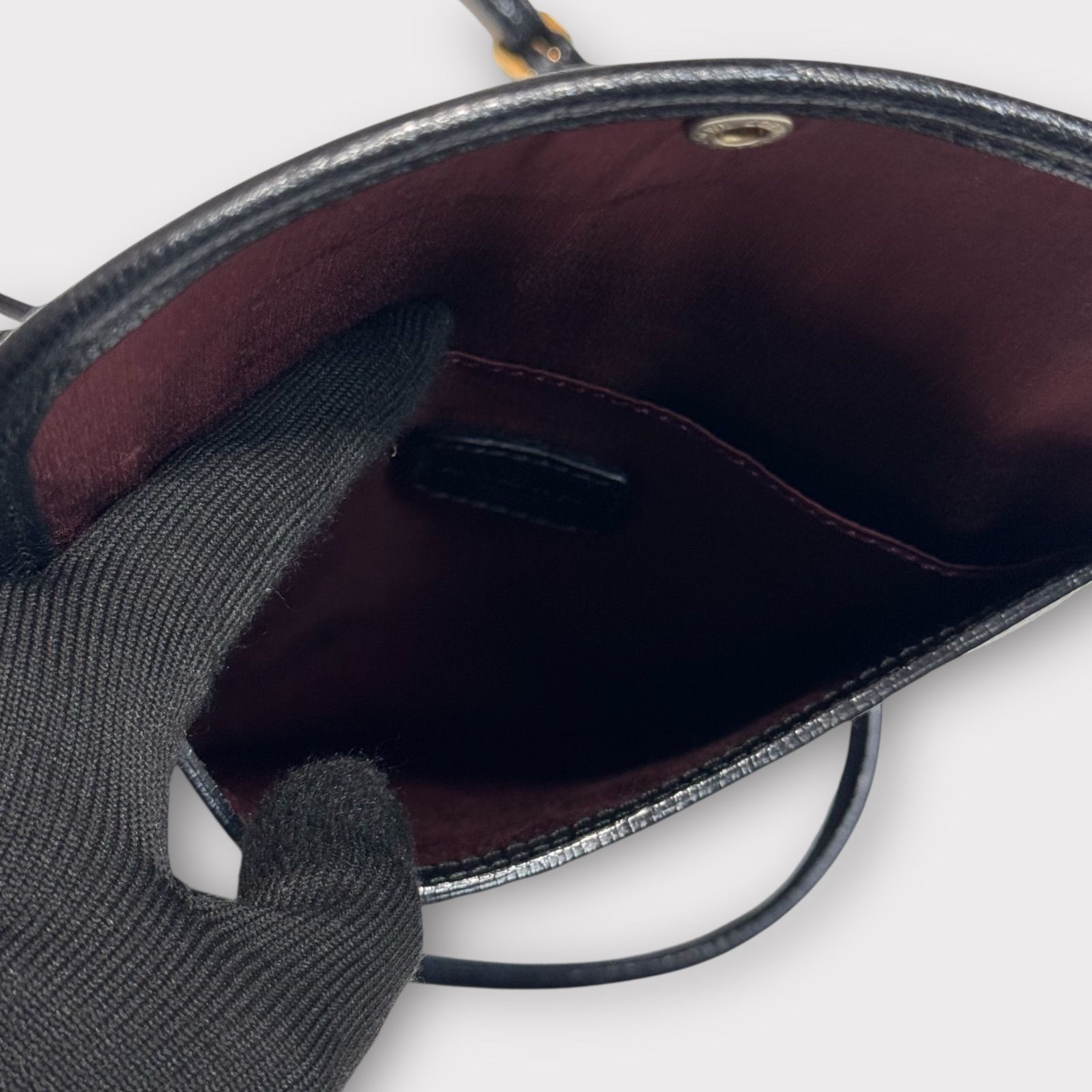 超美品！LOEWE ロエベ ロゴ型押し レザー ショルダーバッグ サコッシュ
