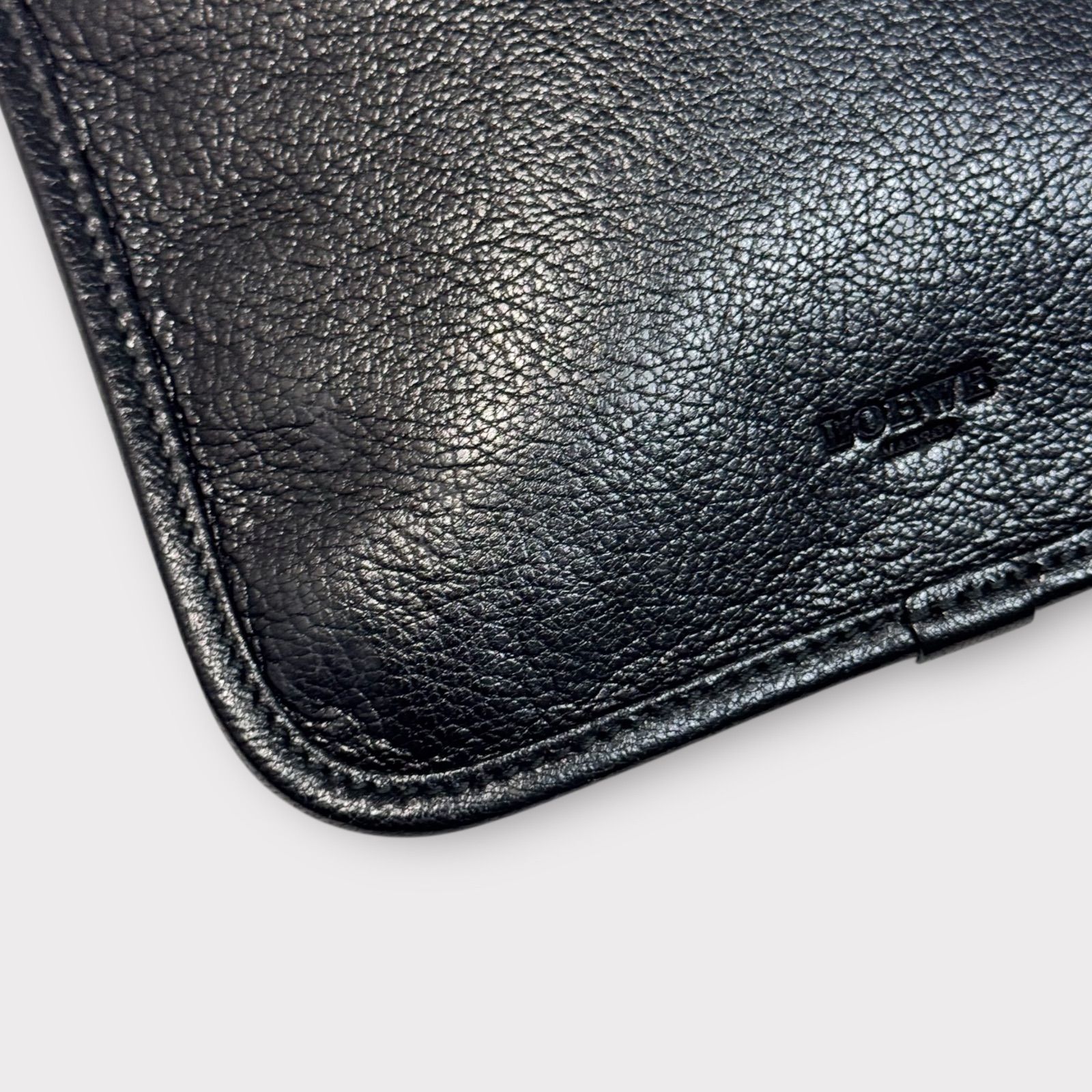 超美品！LOEWE ロエベ ロゴ型押し レザー ショルダーバッグ サコッシュ