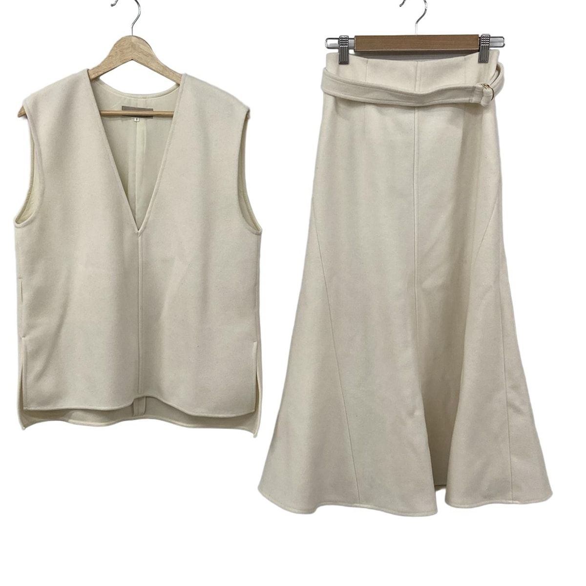 JUSGLITTY(ジャスグリッティー) スカートセットアップ レディース美品