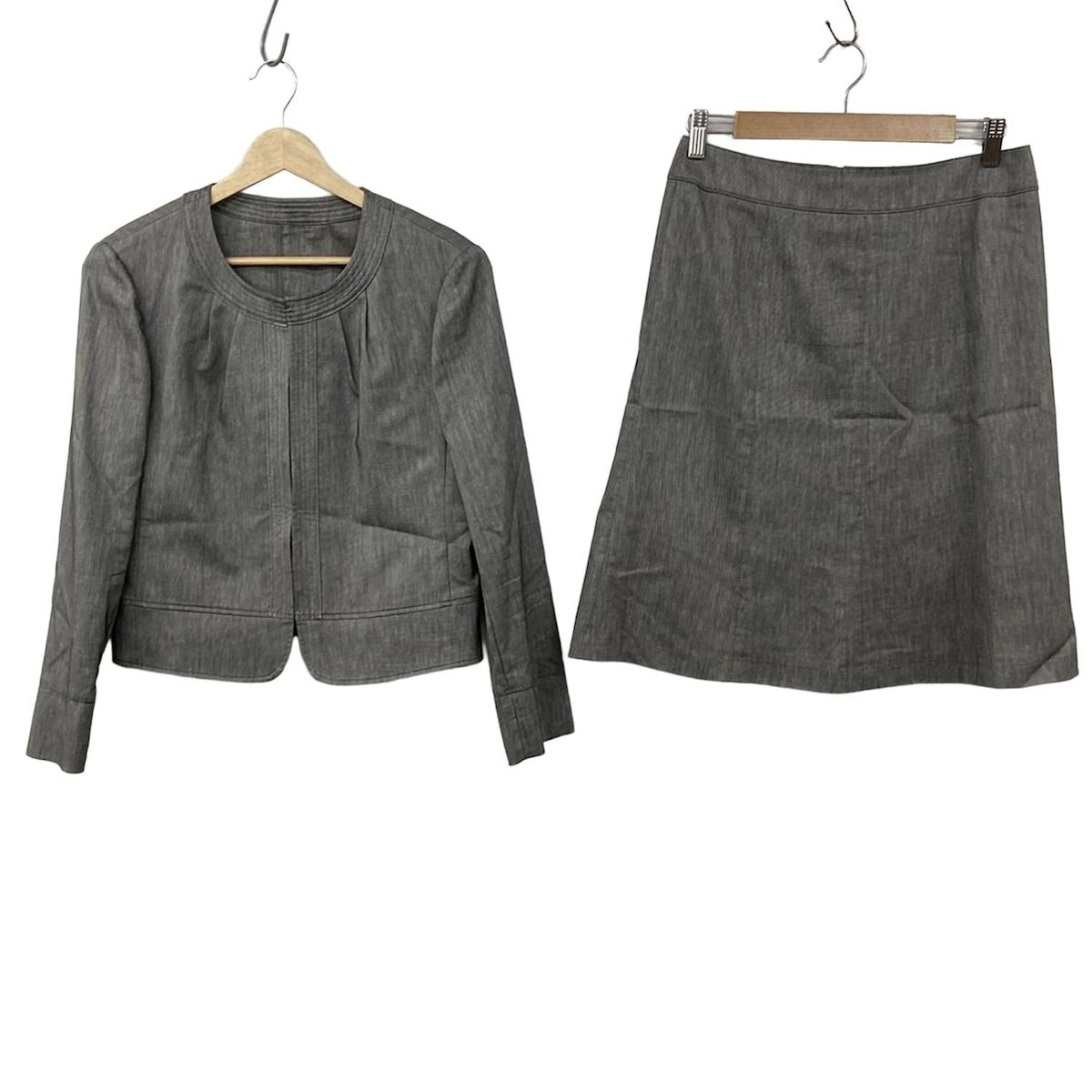 23区 ニジュウサンク スカートスーツ レディース - ダークグレー