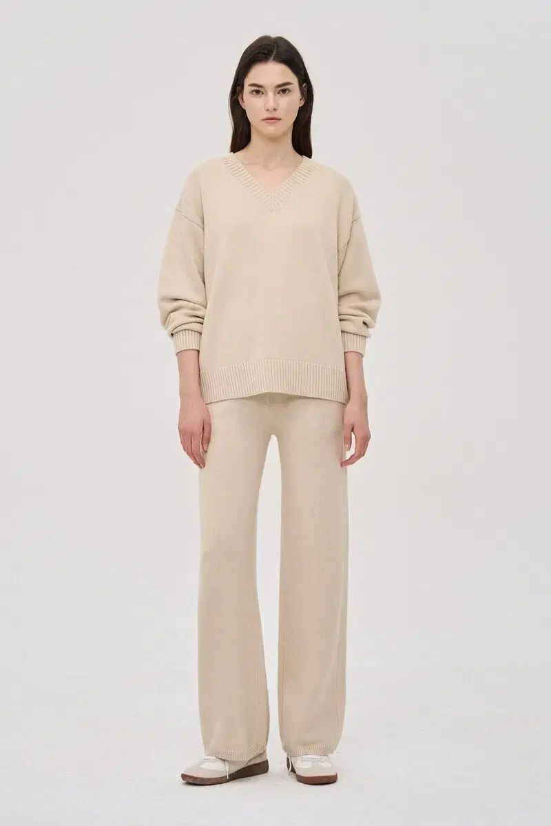 ハンサム SJYP ベージュ Vネック ニット セットアップ