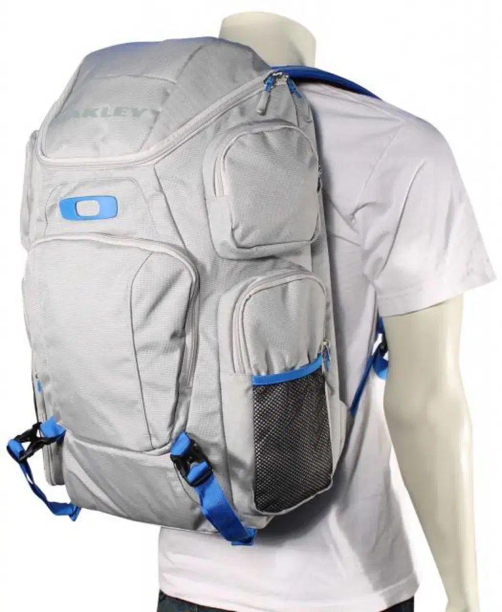 40 L 唯一実物 オークリー BLADE ウェット ドライ バックパック