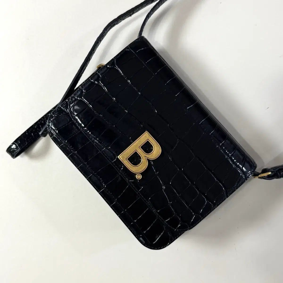 バレンシアガ Bロゴ キルティング クロスバッグ ショルダーバッグ