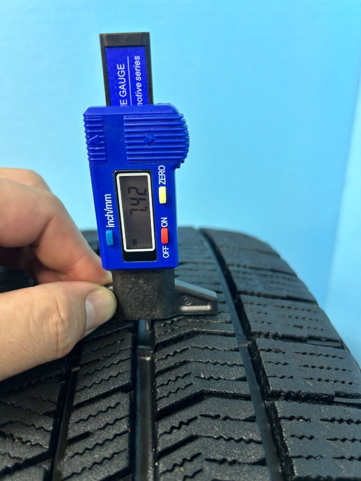  235 55 R 18 スタッドレスタイヤ BLIZZAK VRX ２ 18インチ 4本セット NO 20 y 18インチ スタッドレス