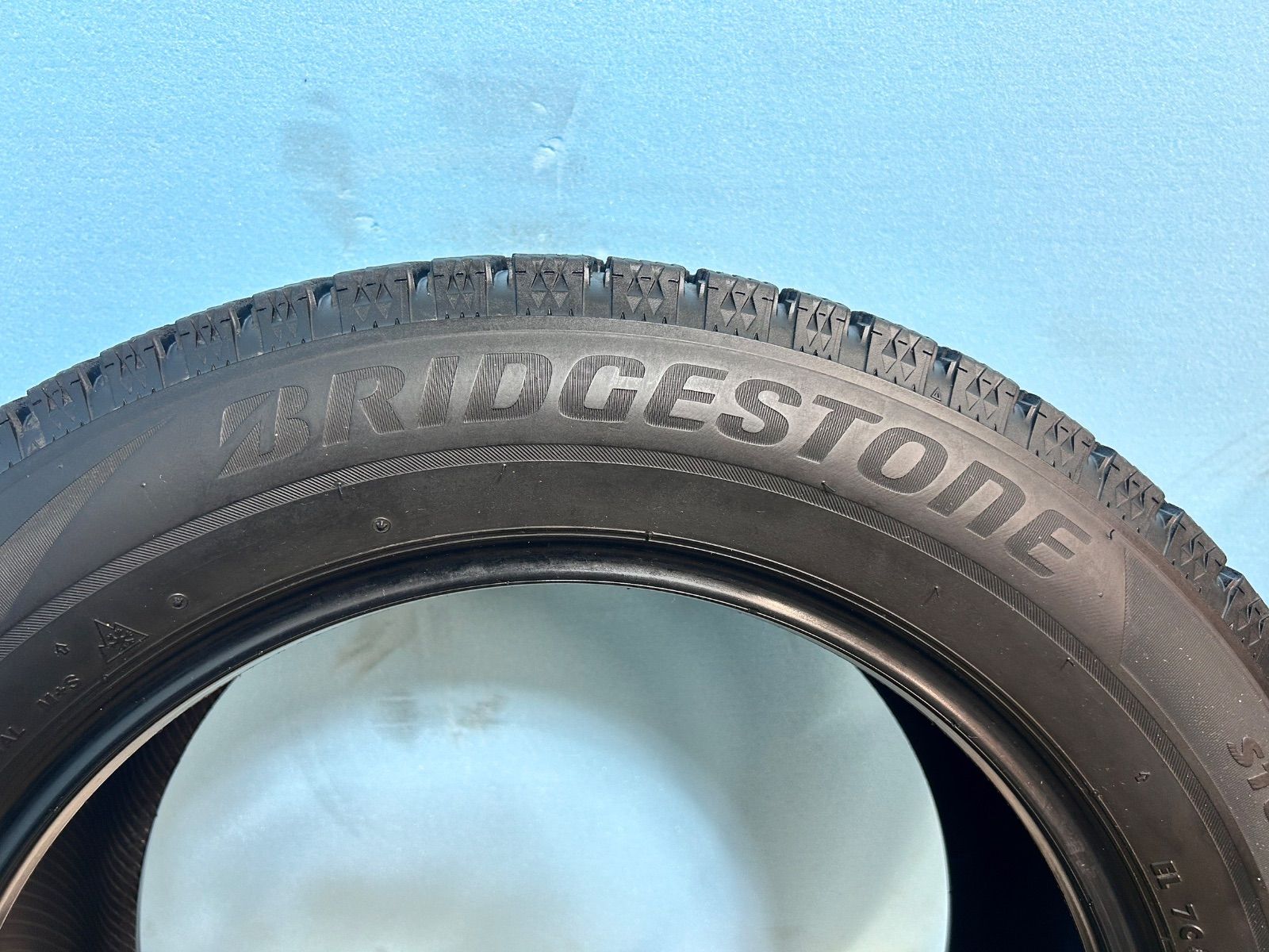 235 55 R 18 スタッドレスタイヤ BLIZZAK VRX ２ 18インチ 4本セット NO 20 y