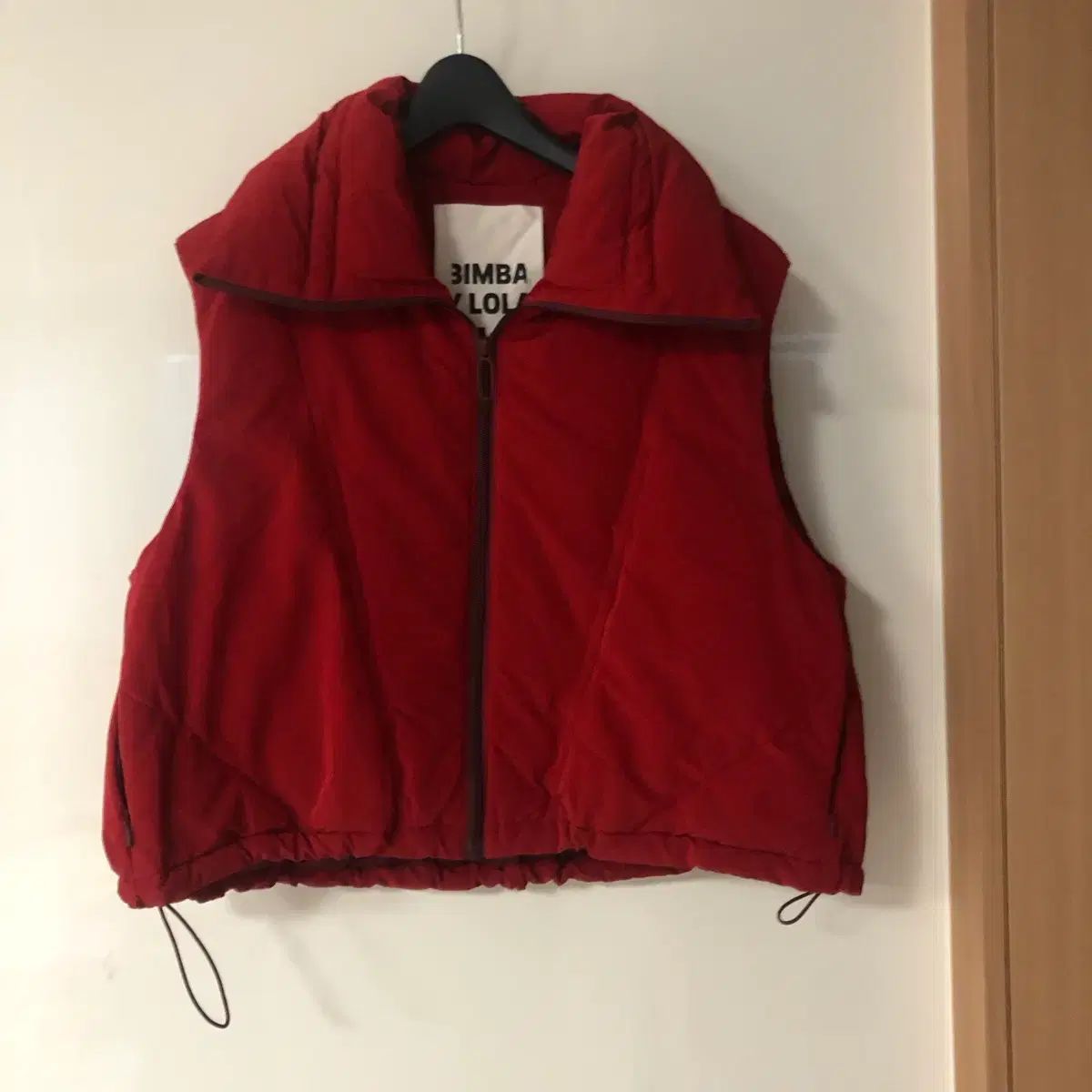 BIMBA Y LOLA 20年 レッド ダックダウン クロップド ダウン ベスト 旅行 Look