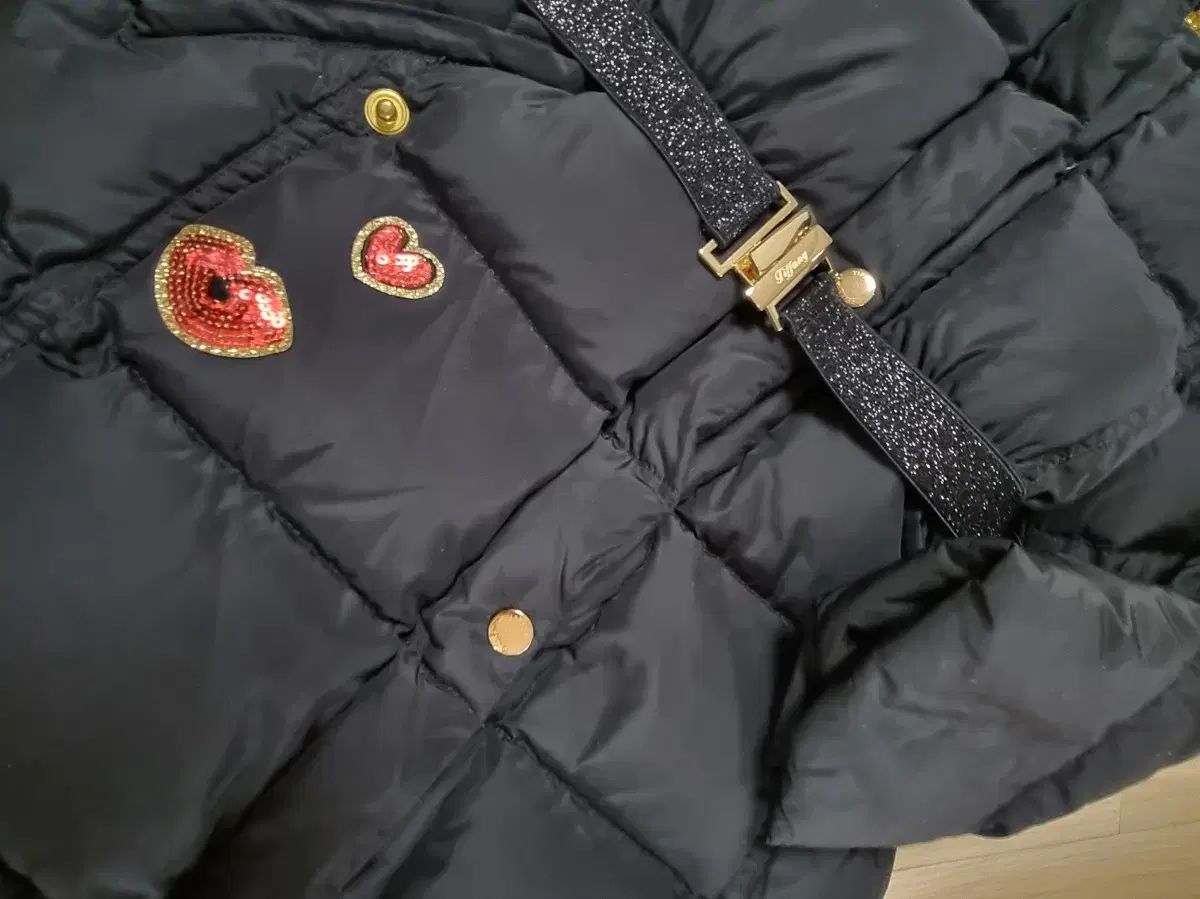 ティファニー ダウン