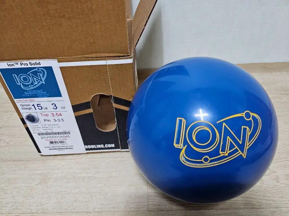 ION - SOLID Bowling Ball STORM PRO ブルー Solid Pro Storm 15ポンド