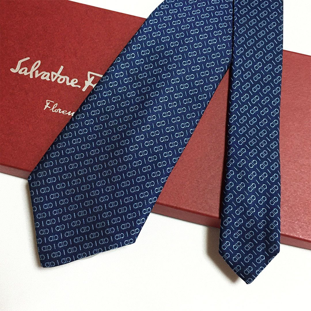 未使用級 サルヴァトーレフェラガモ Salvatore Ferragamo ネクタイ