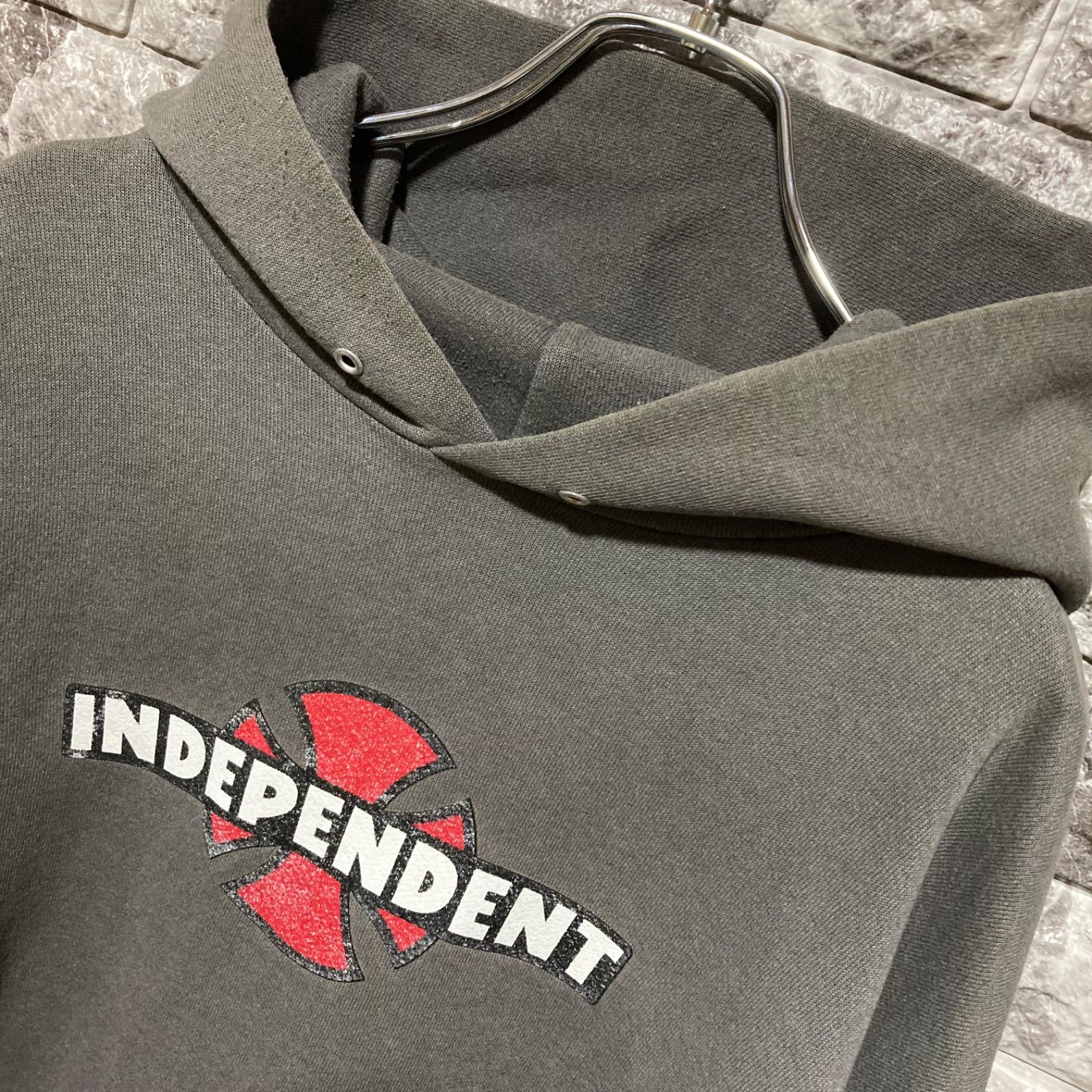 INDEPENDENT プルオーバーパーカー インディペンデント アイアンクロス