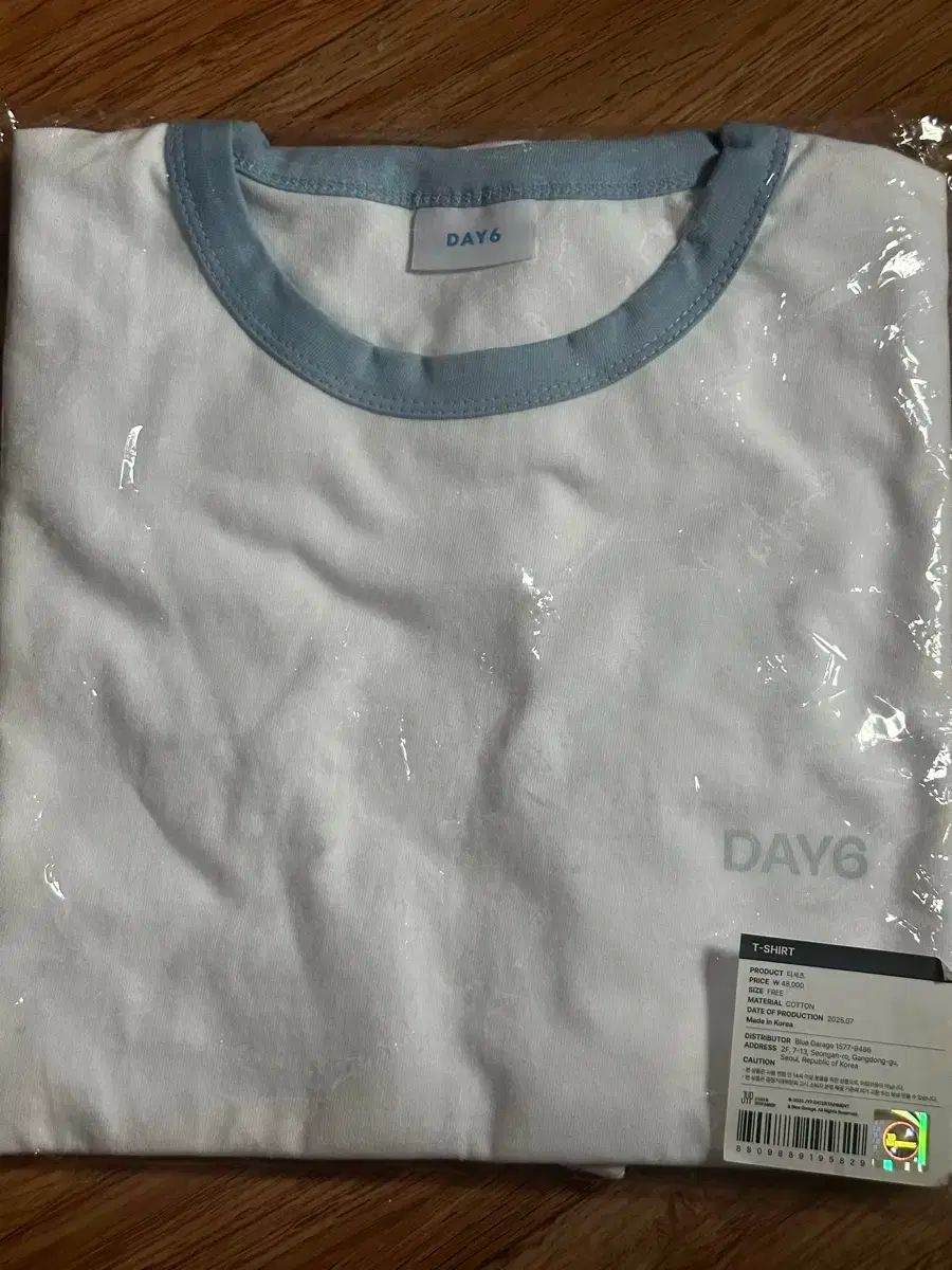 DAY6（デイシックス）ファンミーティング MERCH マーチ Tシャツ