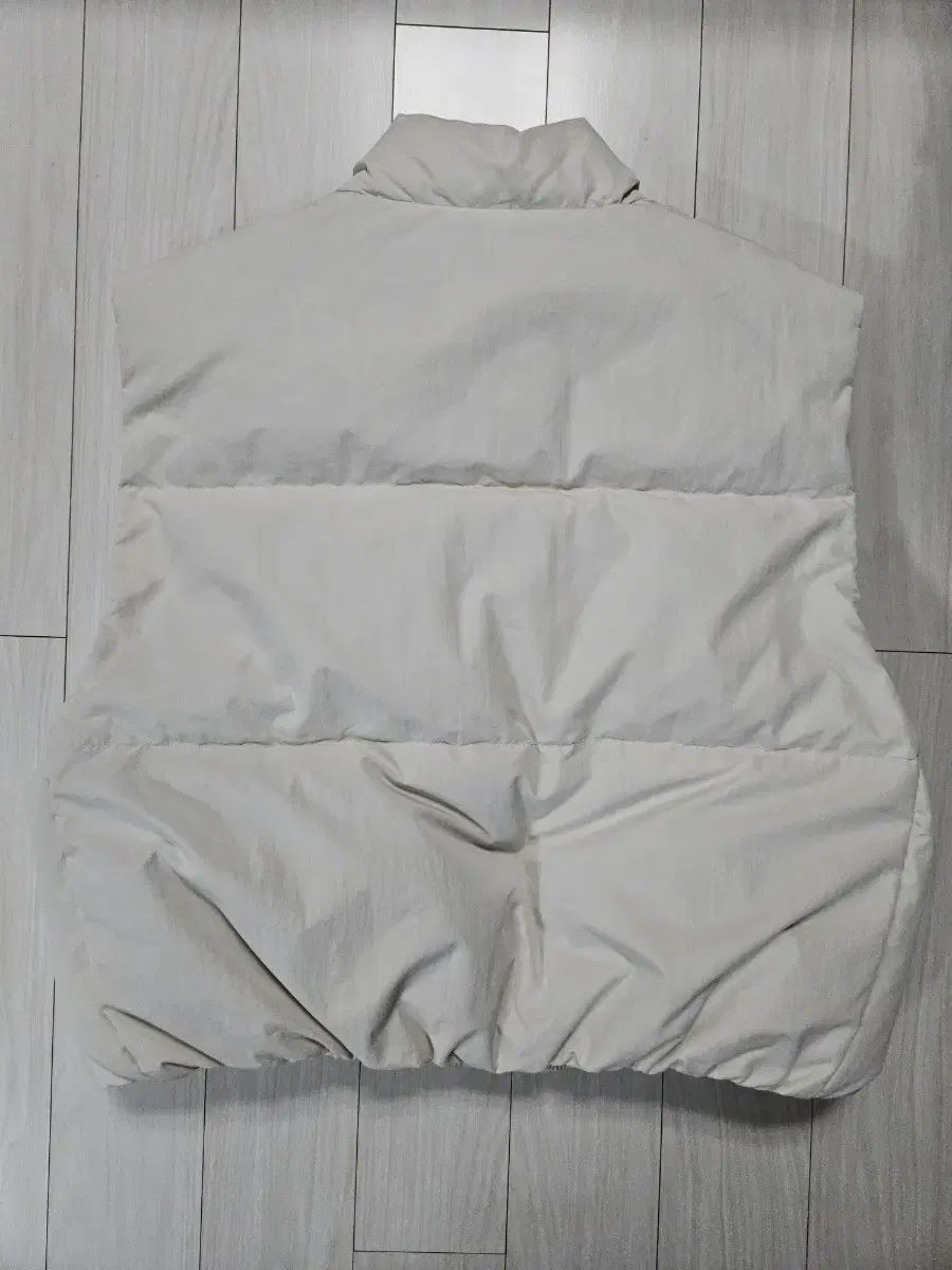 ダックダウン ダウンベスト