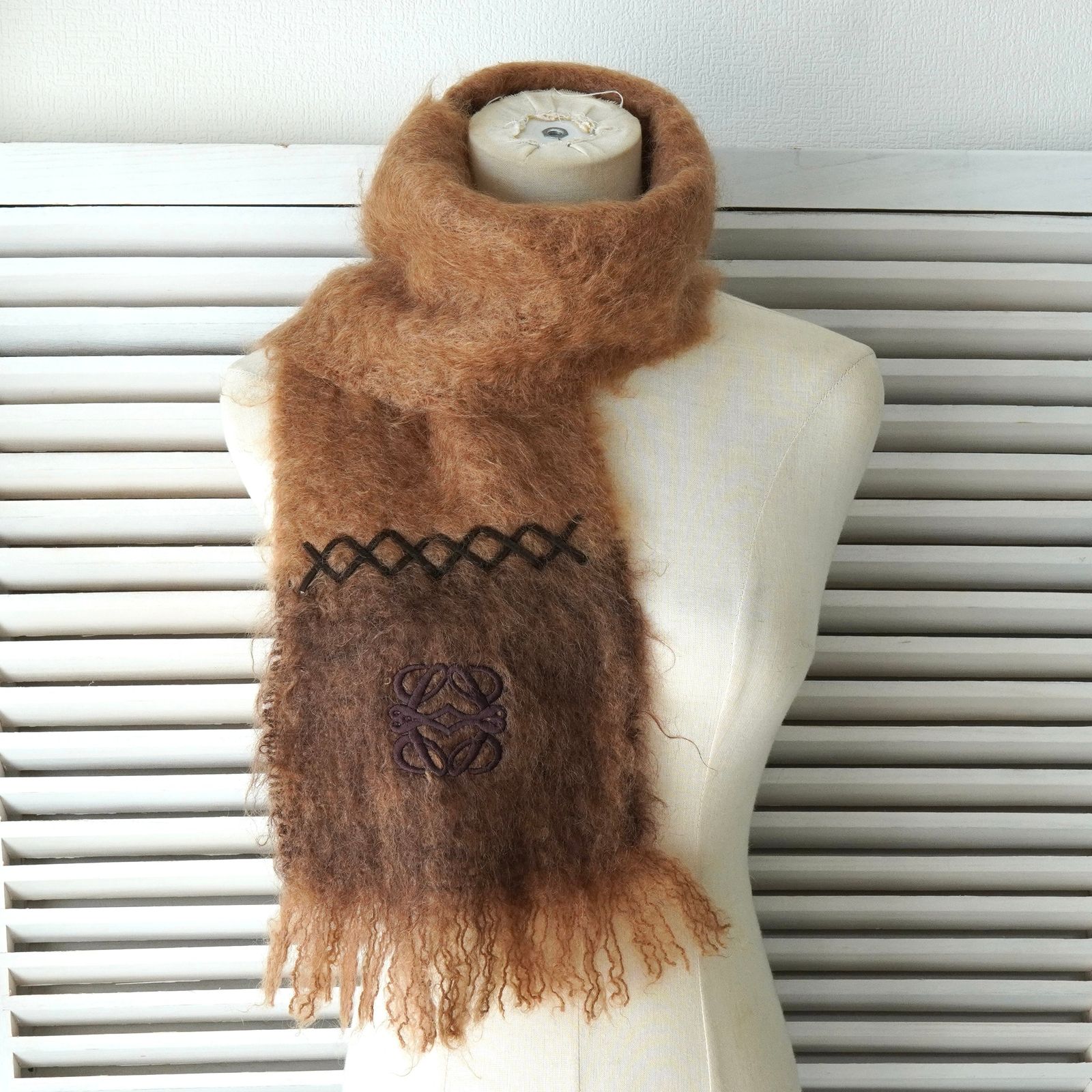 BlackFriday限定割引5％オフ】ロエベ アナグラム 刺繍 モヘア マフラー