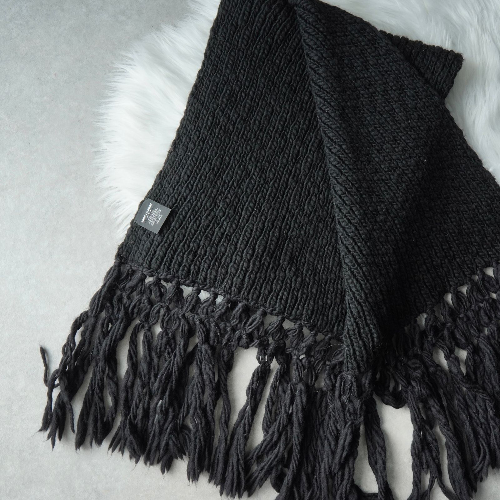 サンローラン パリ ニット フリンジ ロングマフラー - メルカリ