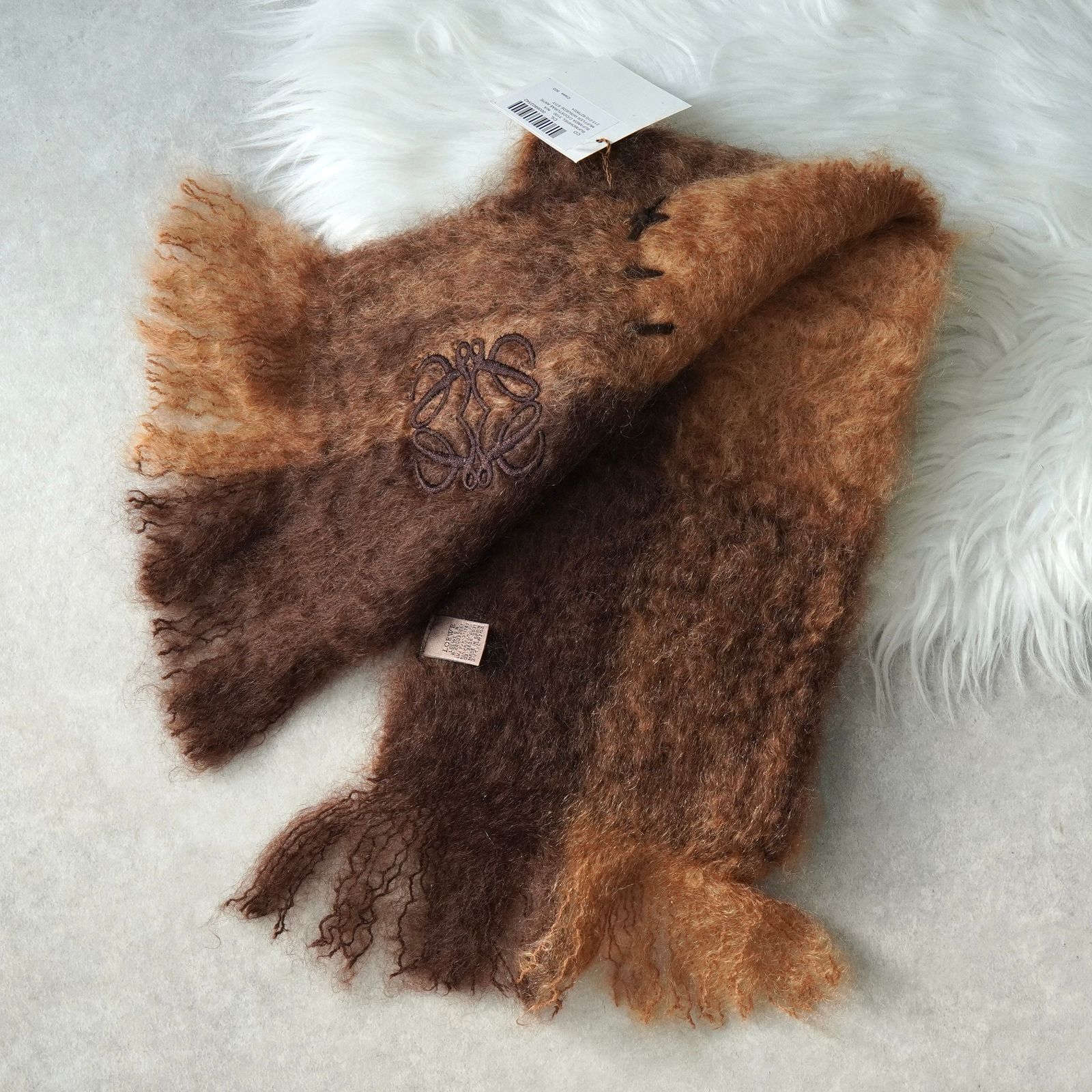 BlackFriday限定割引5％オフ】ロエベ アナグラム 刺繍 バイカラー