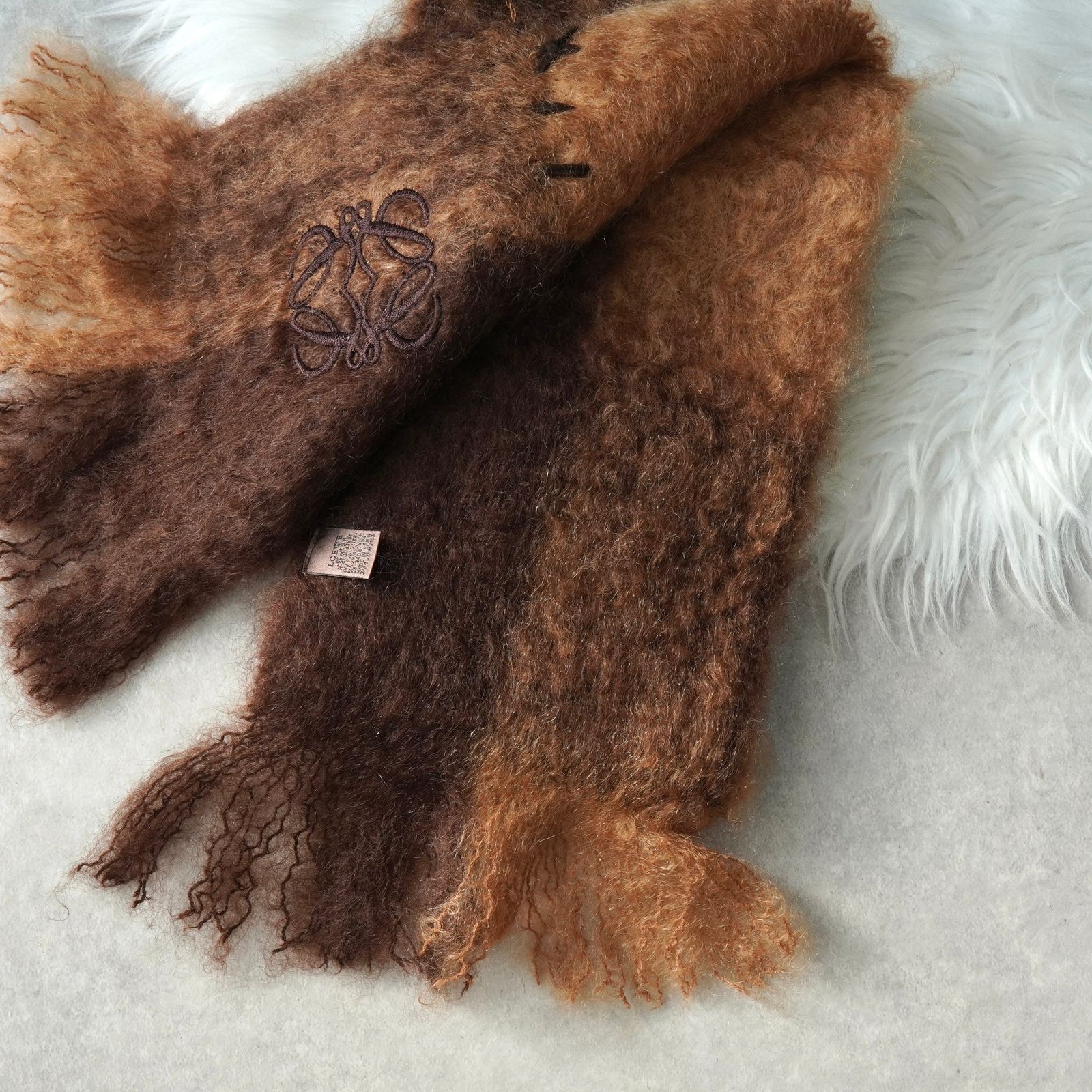 LOEWE ロエベ アナグラム刺繍 モヘア ウール ブラウン マフラー 楽天市場】LOEWE ロエベ MOHAIR SCARF モヘア ストール マフラー