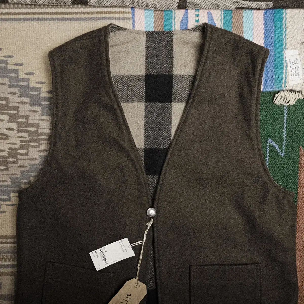 オアスロウ リバーシブル ウールメルトン ベスト