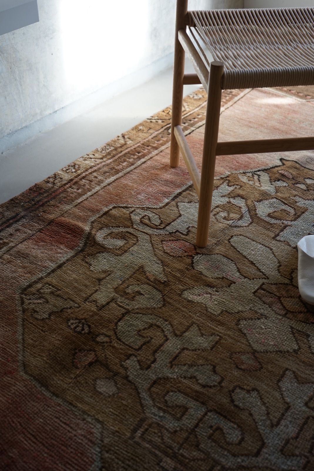 ヴィンテージラグ トルコ ウシャク サーモンピンク 1970年代 286 × 162