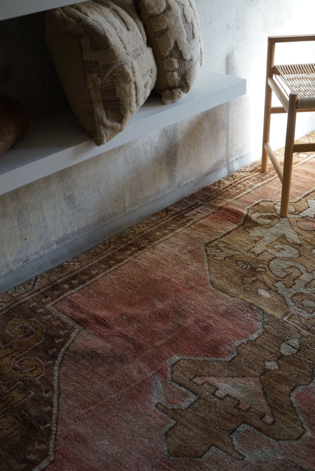 ヴィンテージラグ トルコ ウシャク サーモンピンク 1970年代 286 × 162