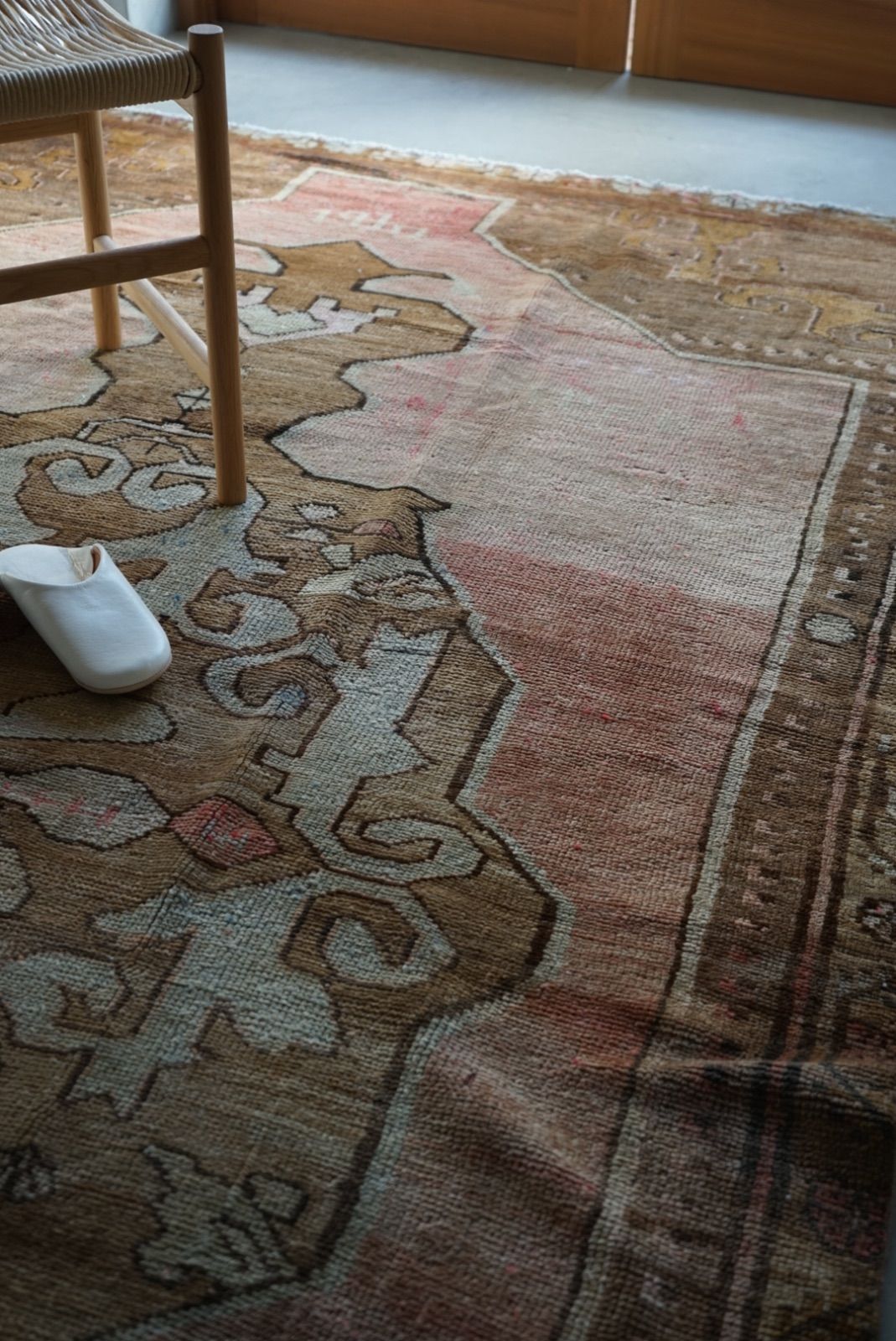 ヴィンテージラグ トルコ ウシャク サーモンピンク 1970年代 286 × 162