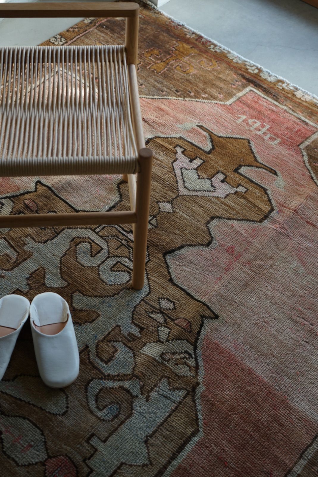 ヴィンテージラグ トルコ ウシャク サーモンピンク 1970年代 286 × 162