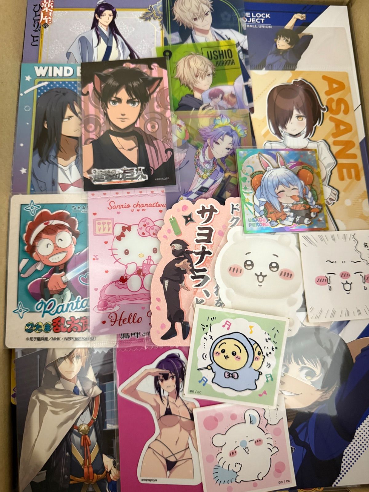 紙類　アニメ　ゲーム　まとめ売り　大量　コースター　ポストカード　カード 紙類 アニメ ゲーム まとめ売り 大量 コースター ポストカード カード