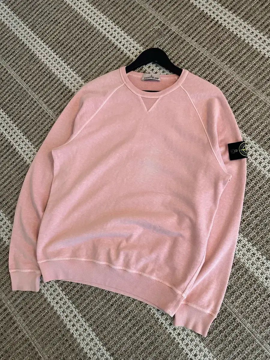 ストーンアイランド ピンク スウェット M (95) - メルカリ