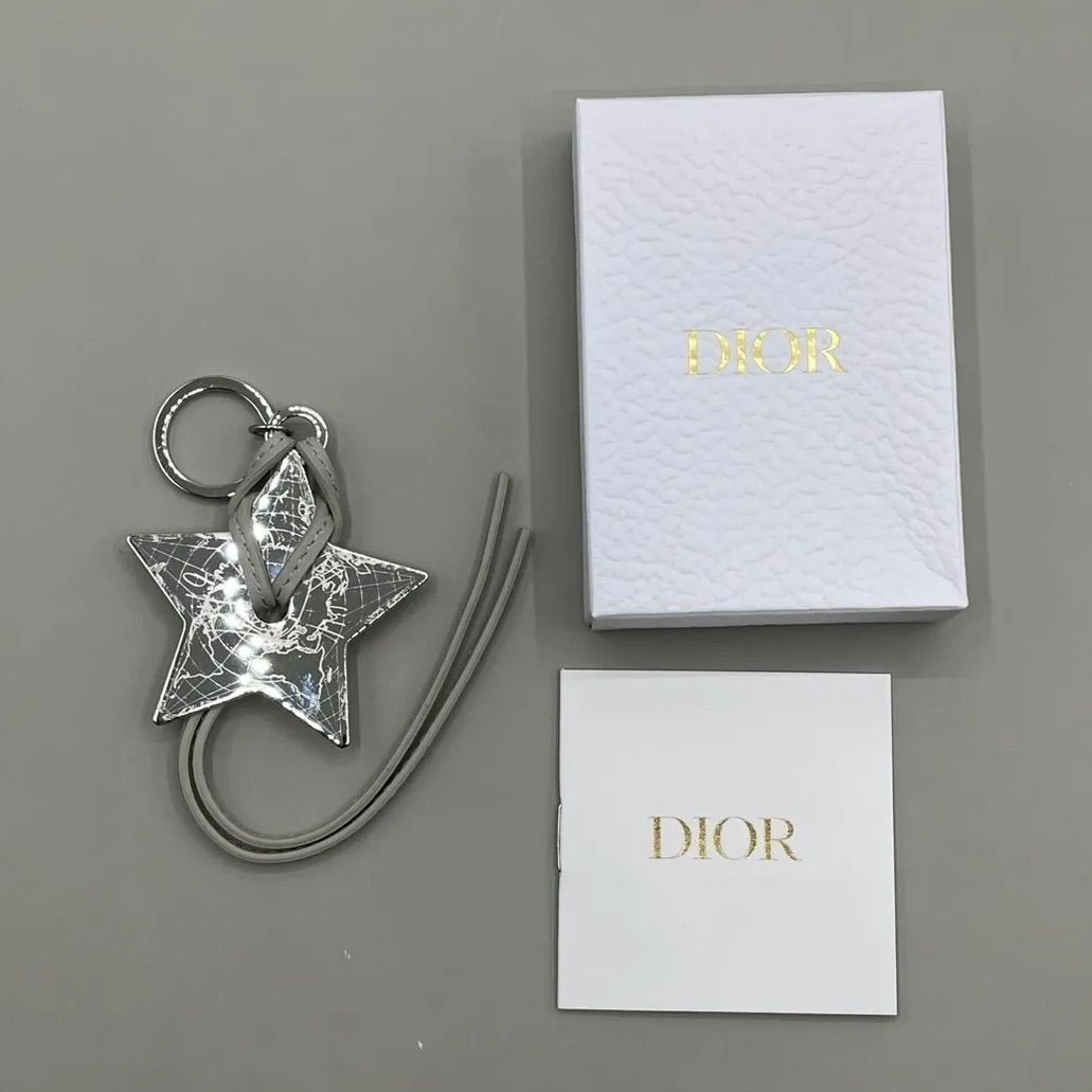新品未使用 Christian Dior クリスチャンディオール キーホルダー