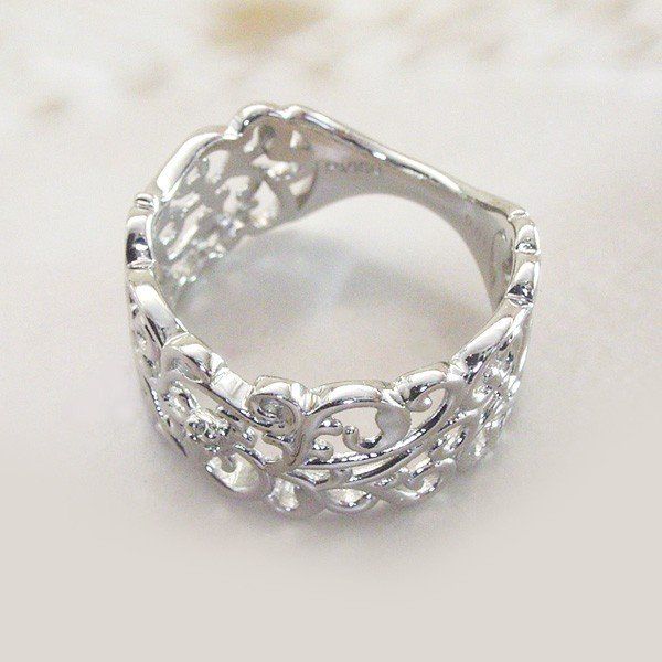 プラチナ950 アラベスク模様（L）ダイヤモンド リング 天然