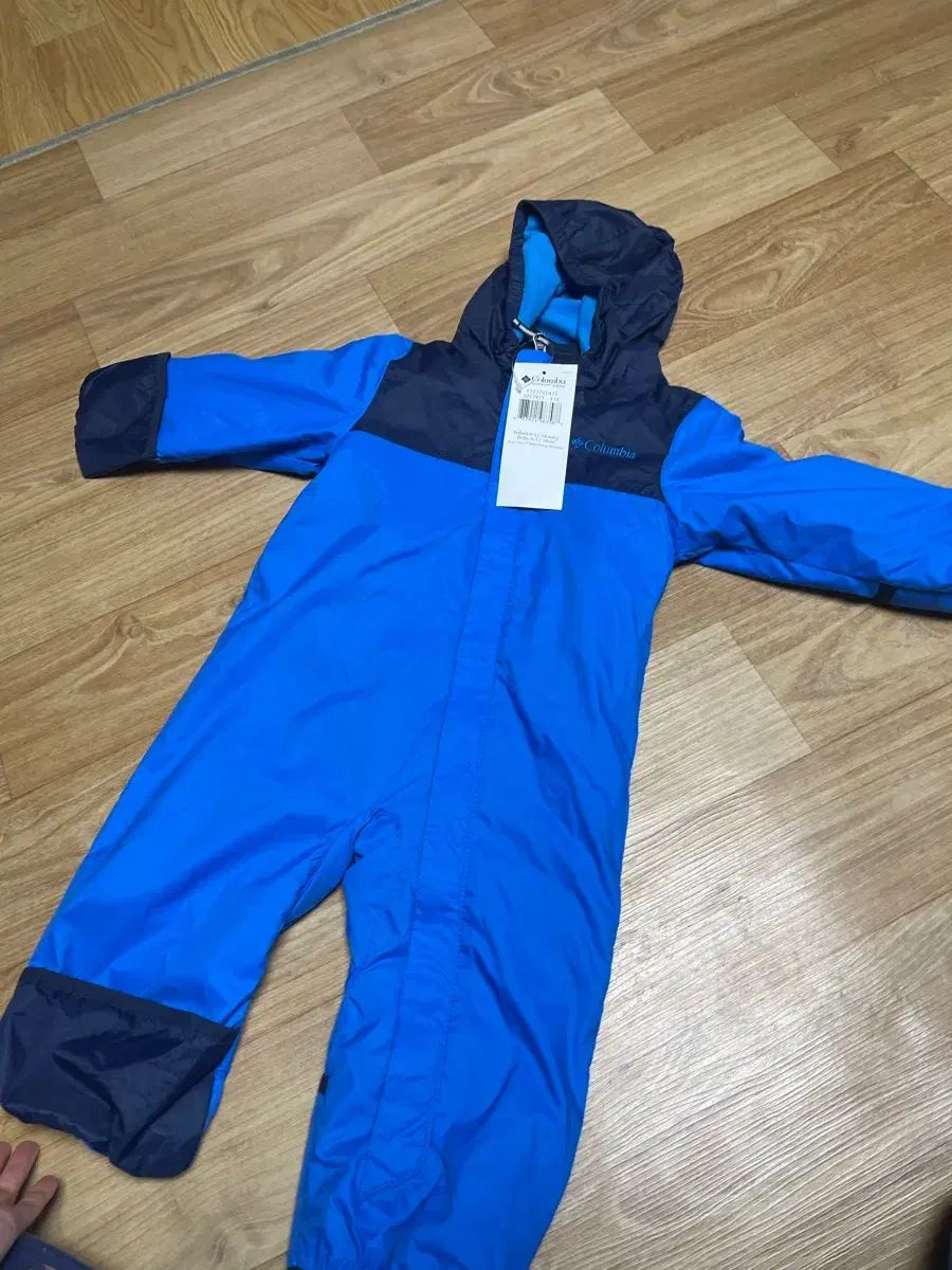  Columbia 宇宙服 6-12ヶ月 蛍光 ブルー ツーウェイ ドレスオール ベビー服(~95cm)