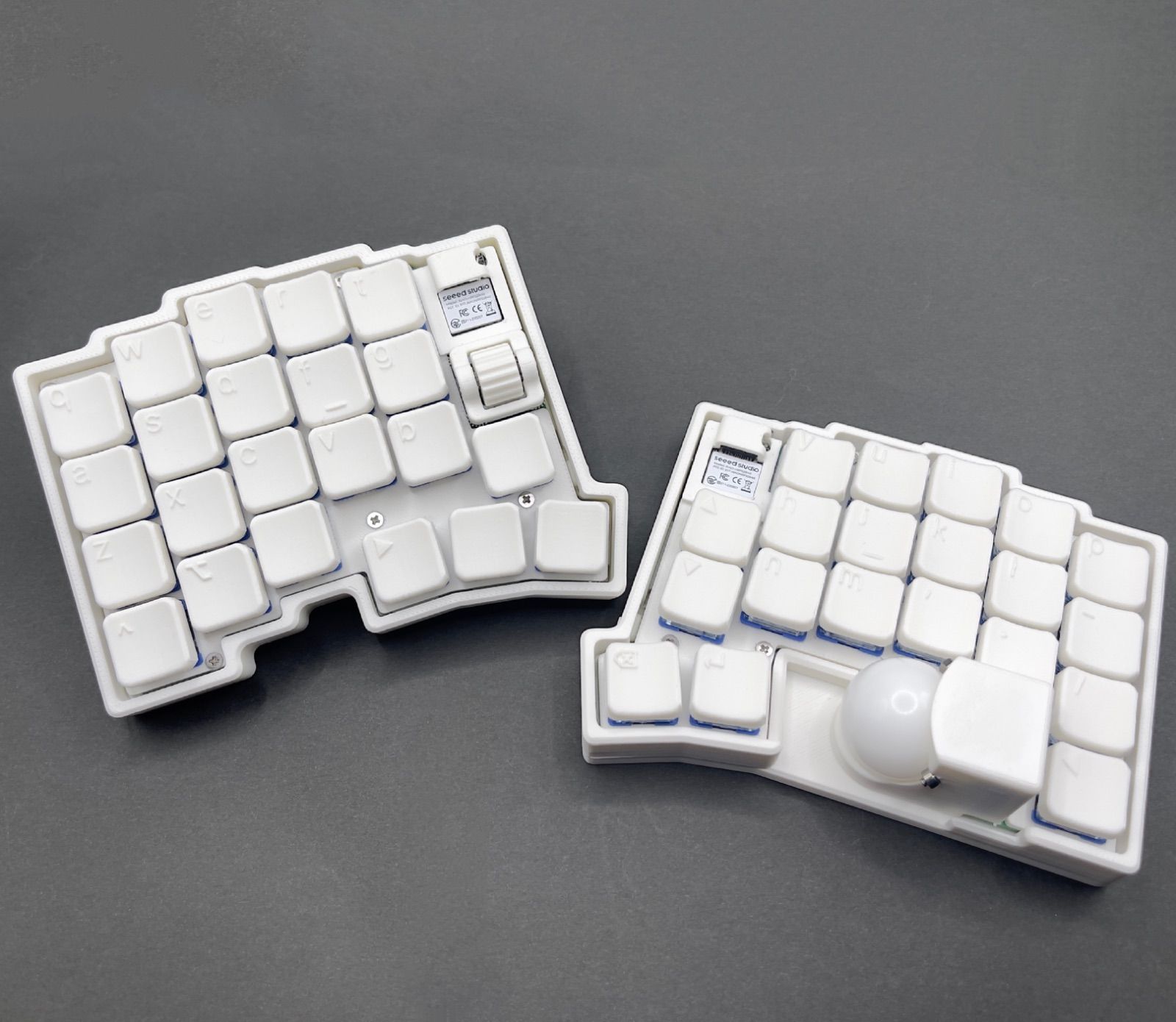 roBa ロープロファイル版 組立済完成品 pixi43 type A ホワイト 17mmピッチ 無線 トラックボール付きキーボー