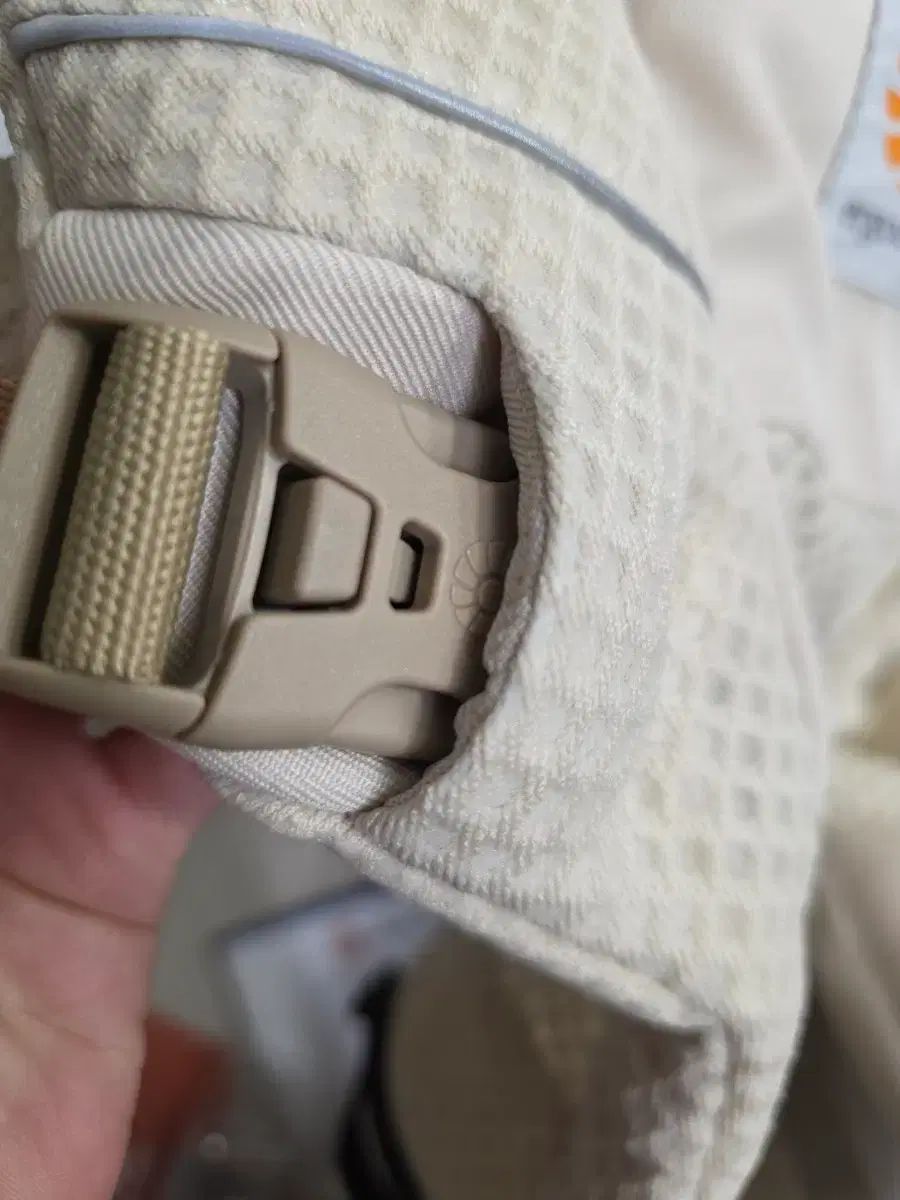 ナチュラルベージュ