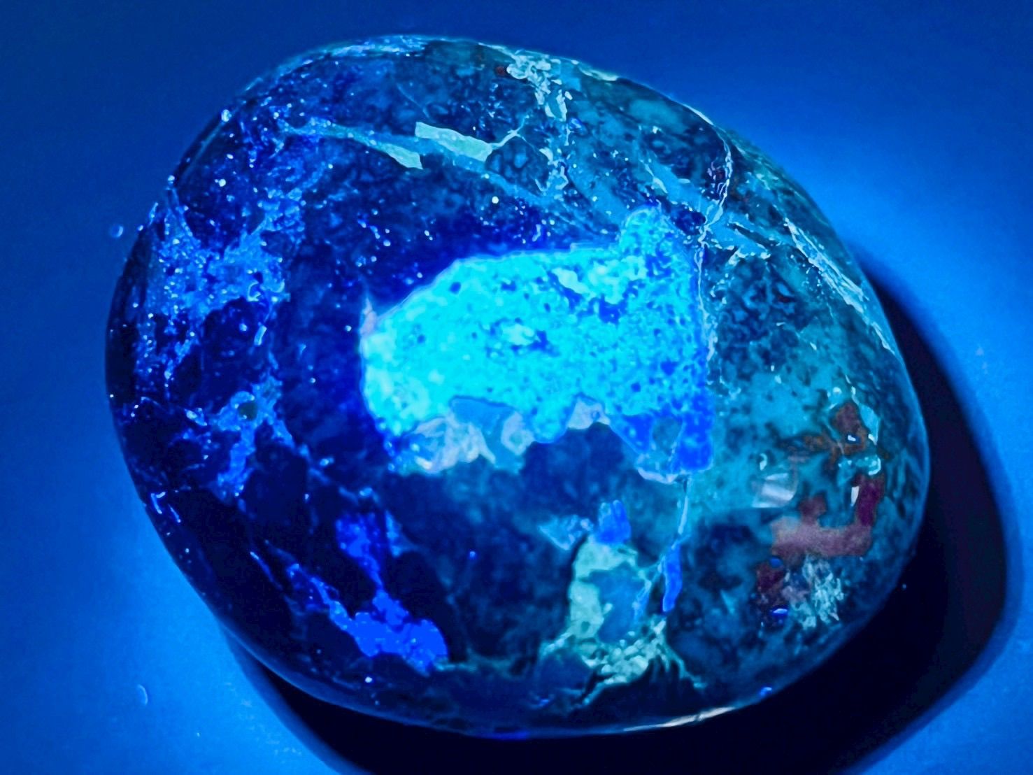 女神の石✨ クリソコラ 珪孔雀石 タンブル 原石 蛍光鉱物 - メルカリ