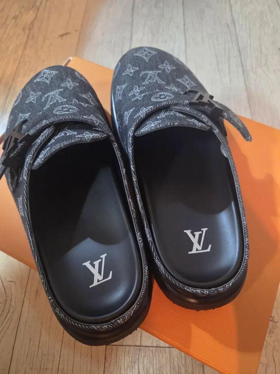 ルイヴィトン イージーミュール