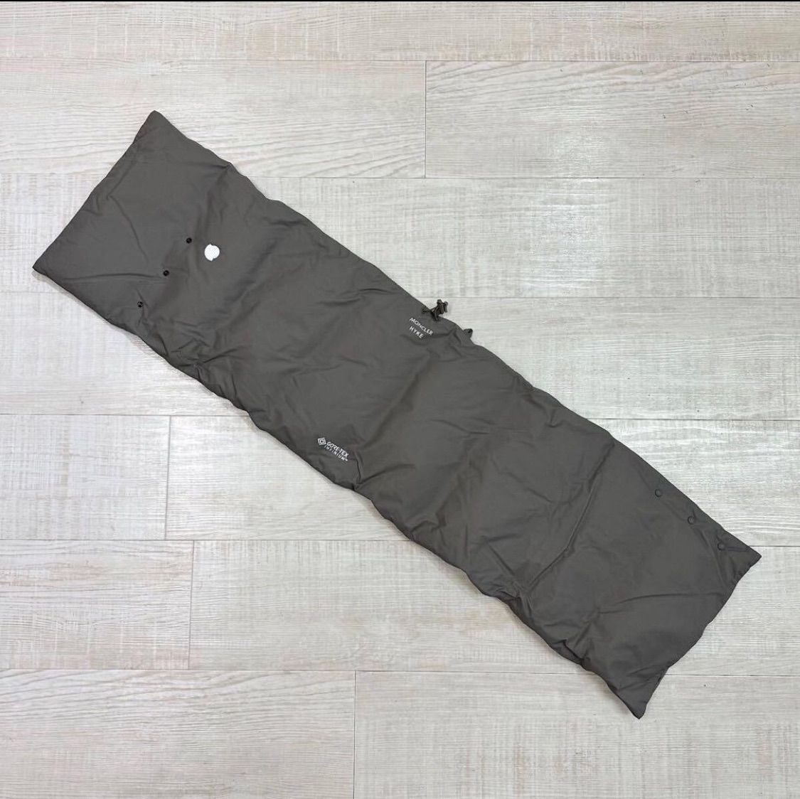 21 aw 2021 MONCLER モンクレール GENIUS ジーニアス 4 HYKE ハイク SCIARPA ダウン マフラー ネックウォーマー GORE TEX ゴアテックス 612