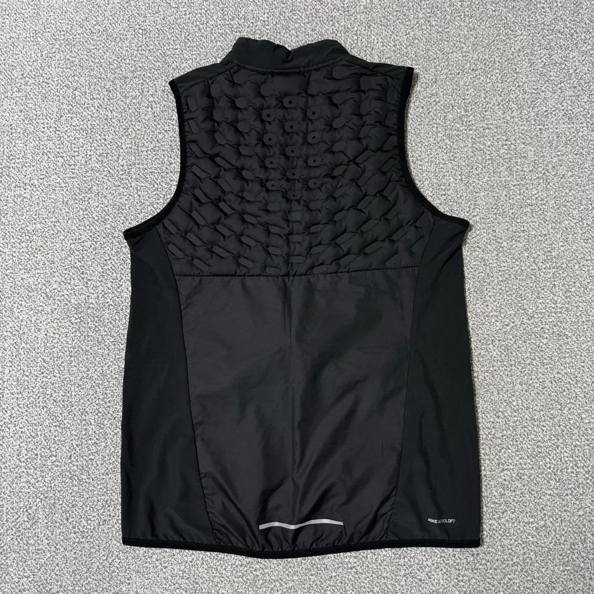 19万円 NIKE エアロロフト ランニング用 ベスト M