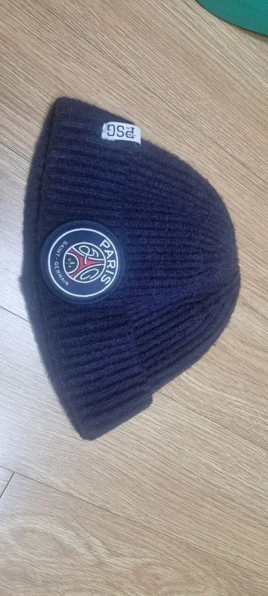 新作，定番 PSGビーニー サッカーボール