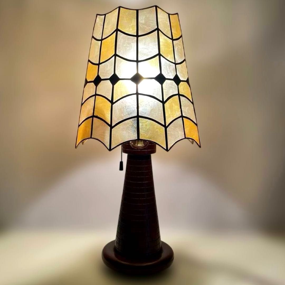 貝殻シェード＆木製台座（チェス駒ルークのデザイン） シェル ステンド