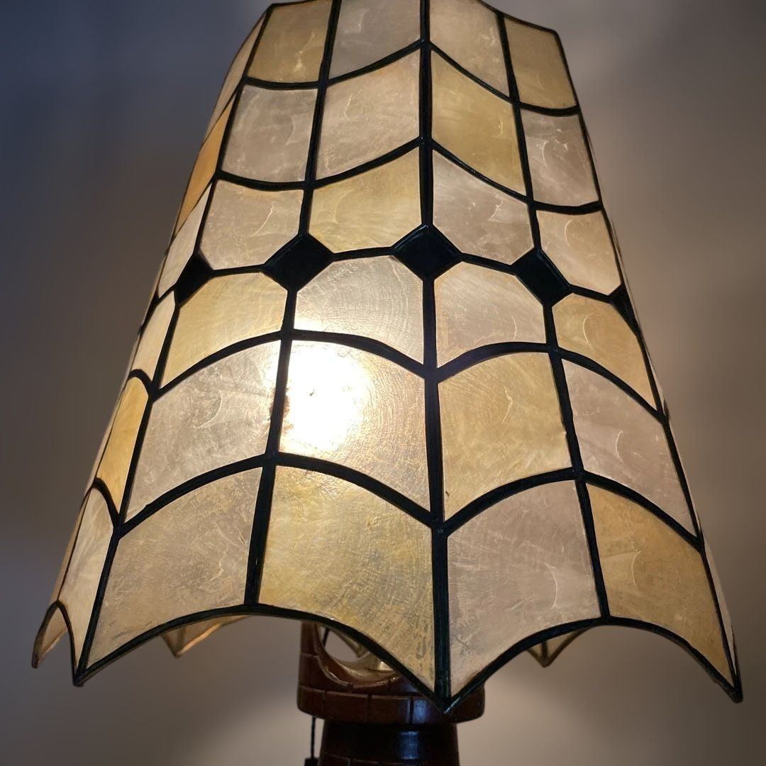 貝殻シェード＆木製台座（チェス駒ルークのデザイン） シェル ステンド