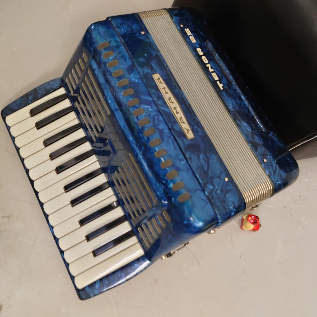 可愛いレア品音出OK】YAMAHA T25B テナー（中音域）アコーディオン