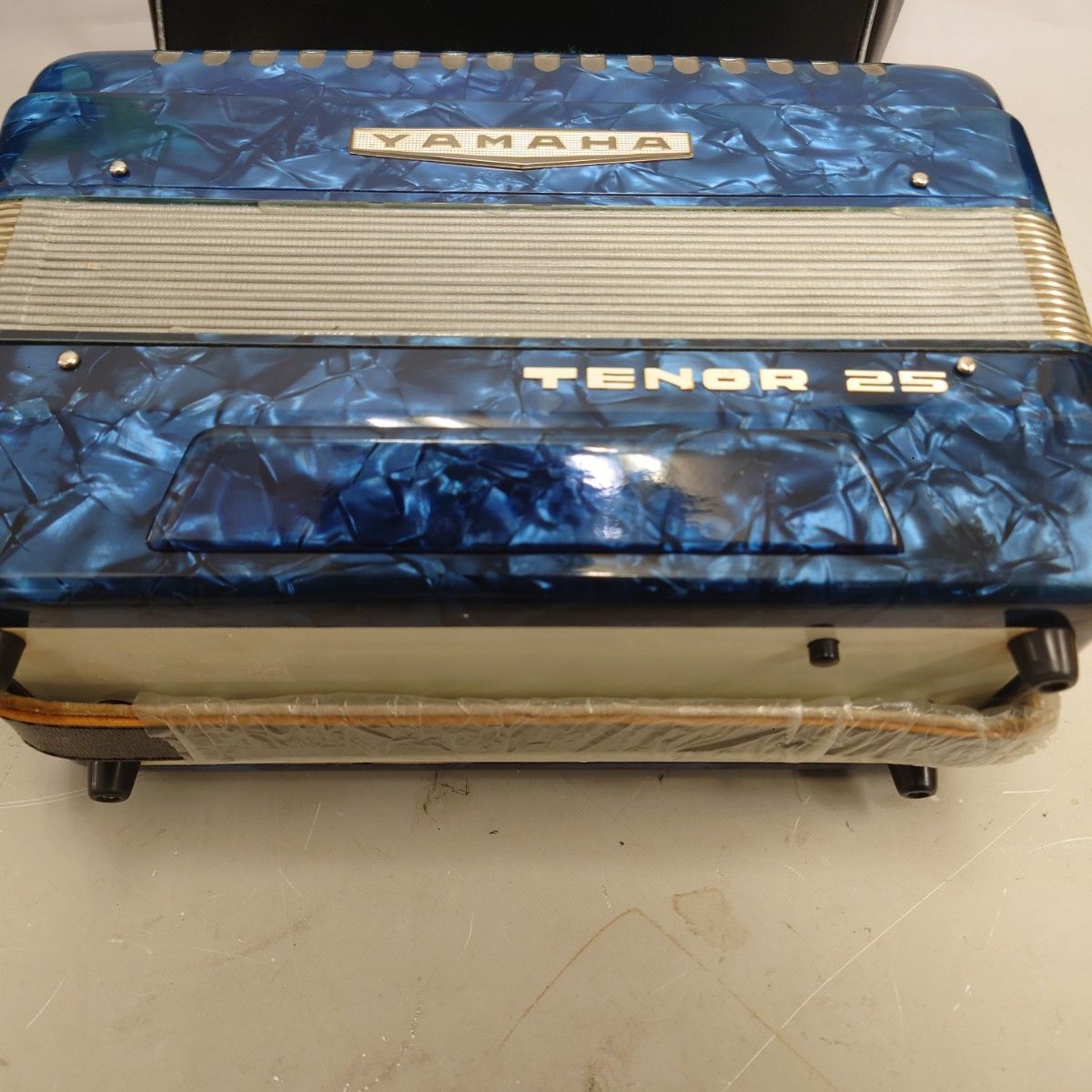Yamaha Accordion TENOR 25 アコーディオン 動作品 ケース付 音出し