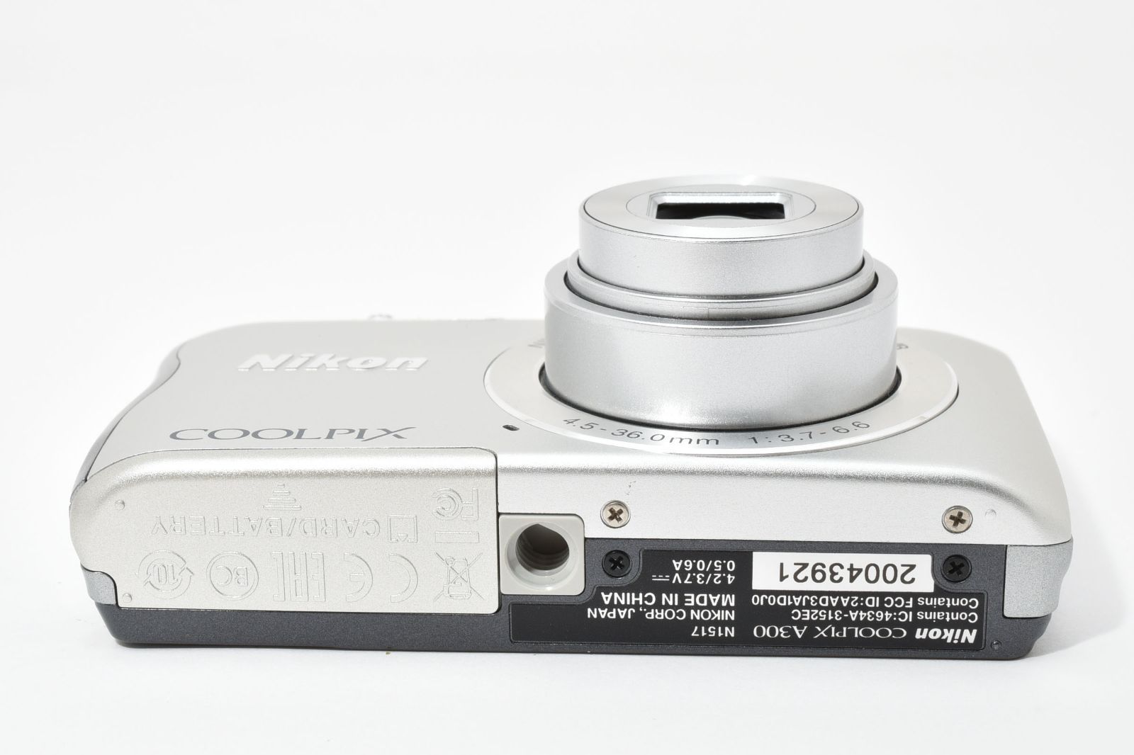 【未使用レベル美品】Nikon coolpix A300 WiFi シルバー 極美品】Nikon COOLPIX A300 シルバー 薄型軽量119g！ 20MP 光学8倍