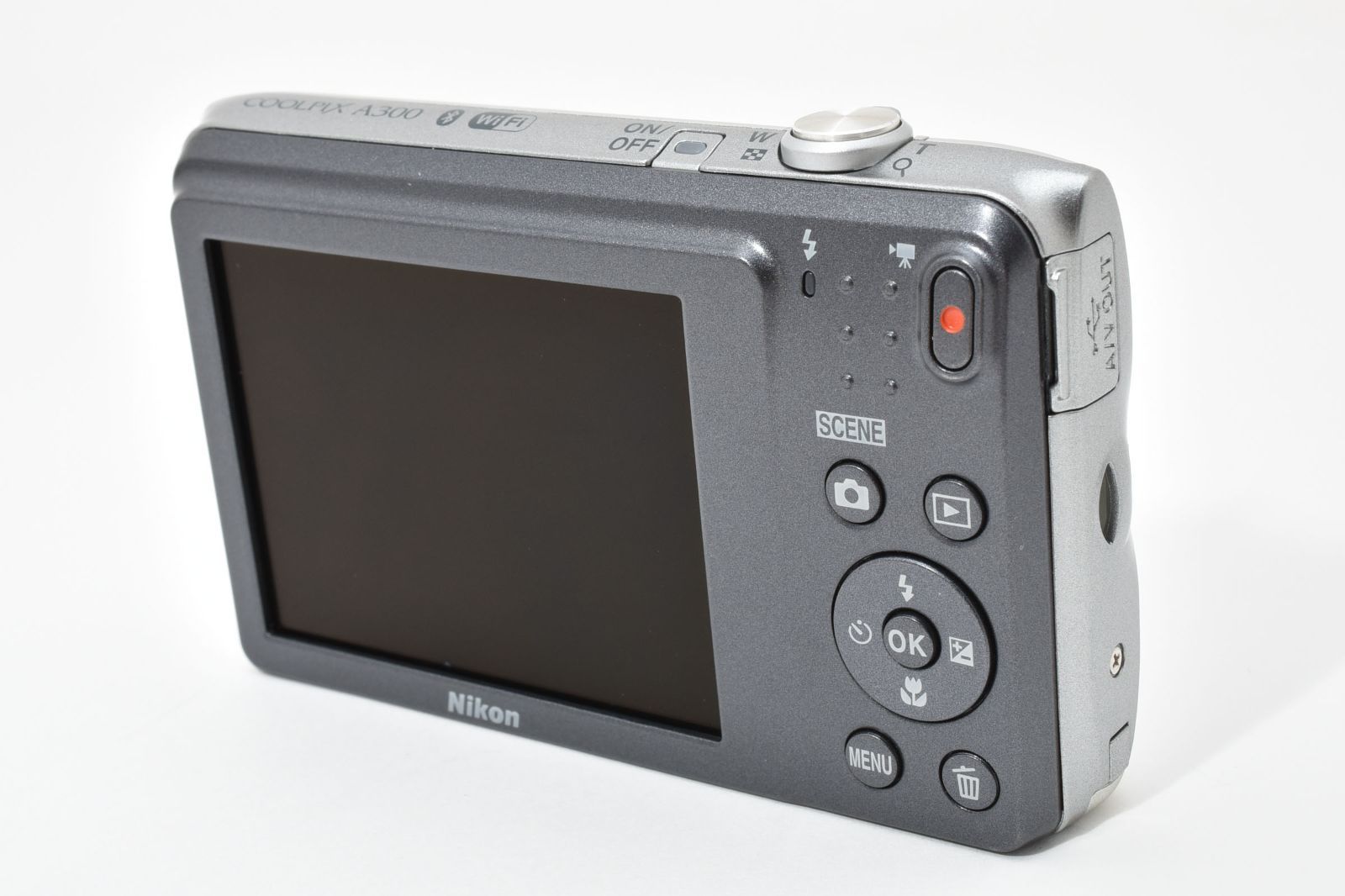 極美品】Nikon COOLPIX A300 シルバー 薄型軽量119g！ 20MP 光学8倍