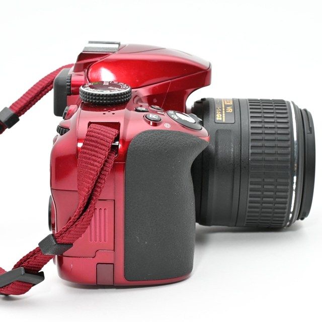 良品＞ニコン Nikon D3300 18-55 VR IIレンズキット レッド - メルカリ