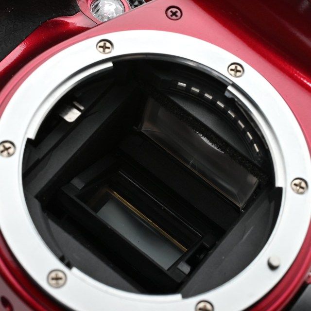 良品＞ニコン Nikon D3300 18-55 VR IIレンズキット レッド - メルカリ