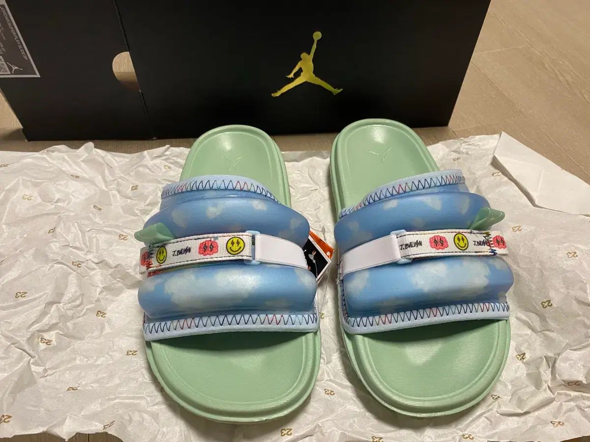 ジェイ バルビン NIKE ジョーダン スーパー プレイ スライド 270